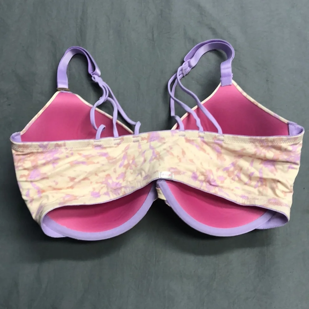 •Brand New PINK push up bra• - Picture 2 of 3